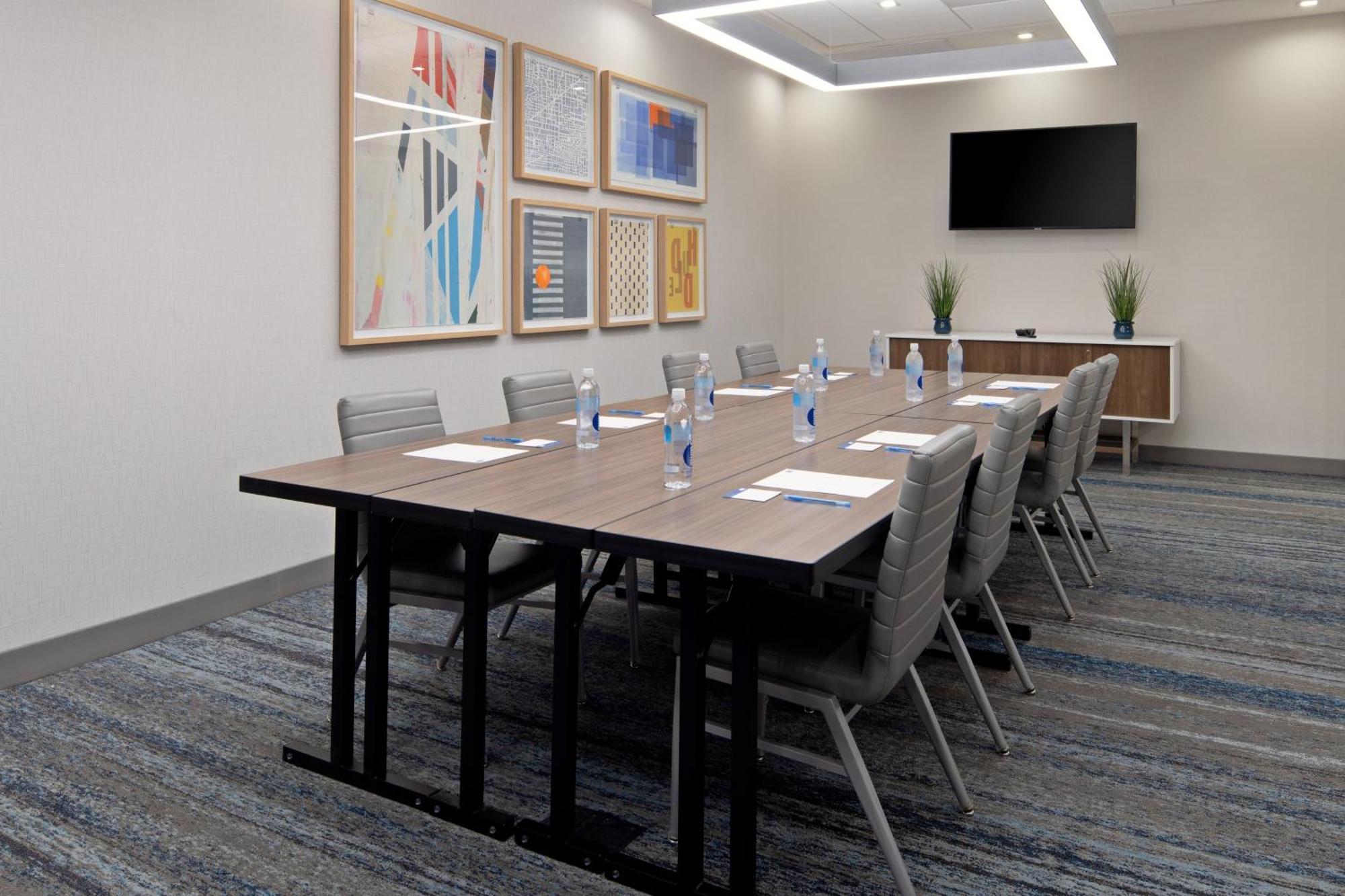 Holiday Inn Express & Suites - Valencia - Santa Clarita By Ihg Exterior photo